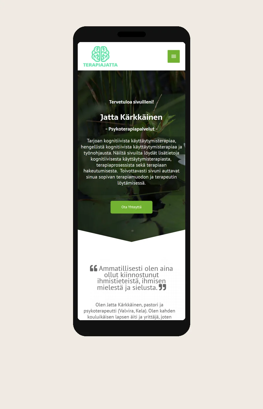 Jatta Kärkkäinen puhelimella